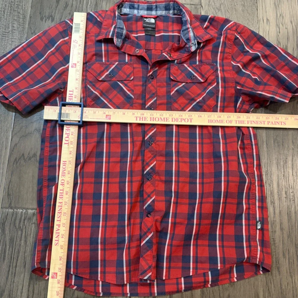 The North Face‎ Mens Large Plaid Button Down Short Sleeve Shirt Red Blue Casual